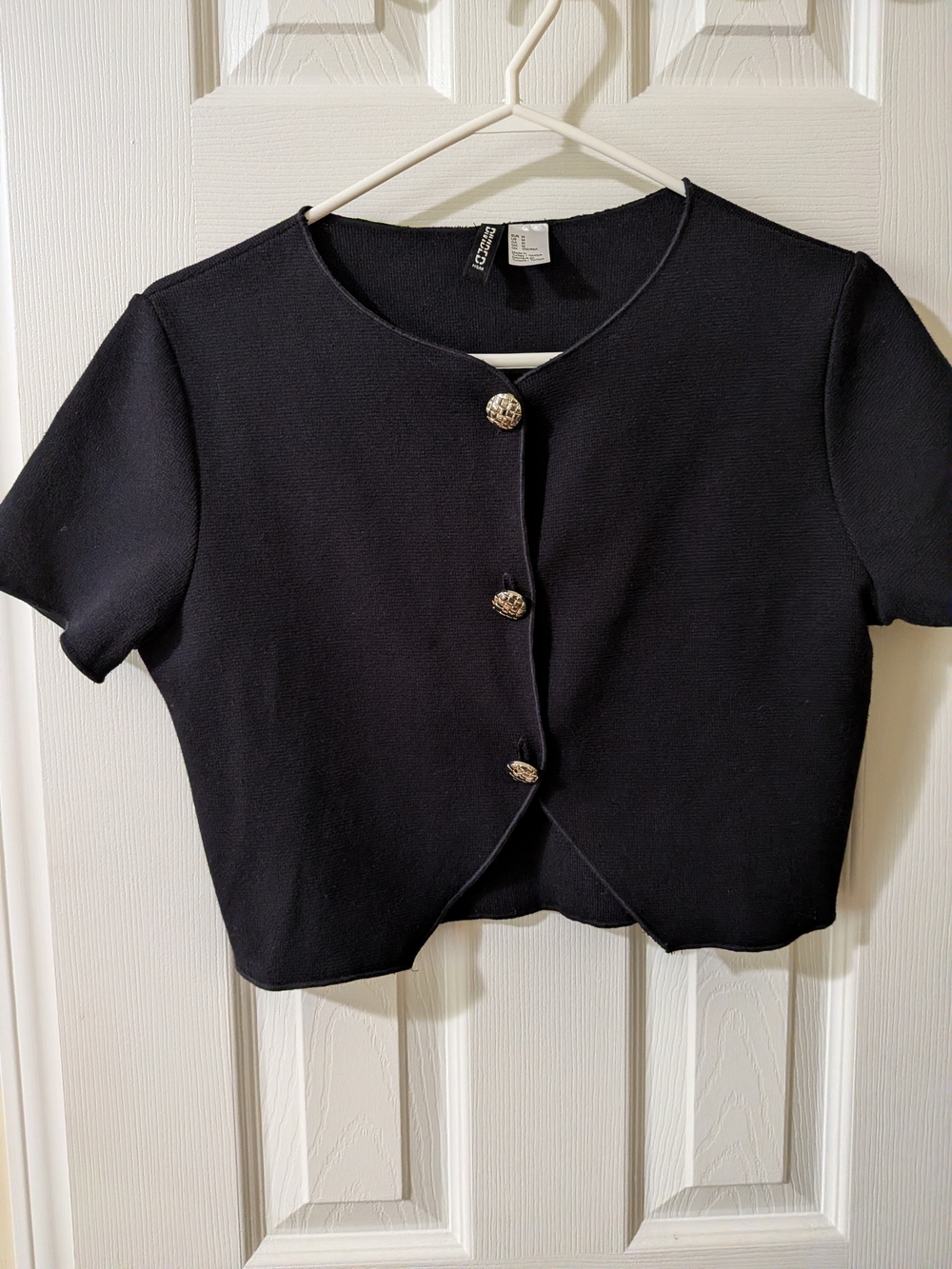 H&M Black Short Sleeve Cropped Sweater Cardigan with Decorative Buttons